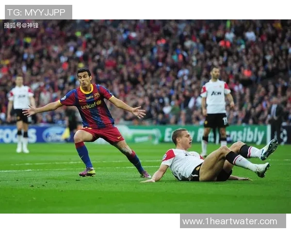 曼联与巴萨罗那巅峰对决足球巨星齐聚一堂争夺荣耀 曼联与巴萨罗那巅峰对决足球巨星齐聚一堂争夺荣耀